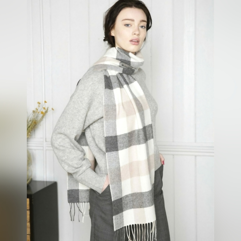 FOXFORD Lambswool Fringed Scarf- Neutral Block